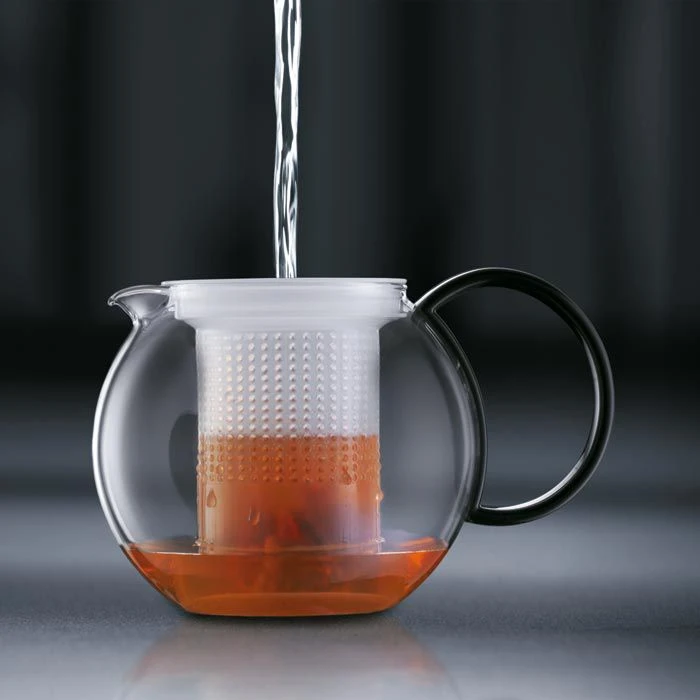 Bodum Tee-Kanne Assam 1844-01 Glas, Mit Kunststoff-Sieb, French Press, Schwarz, 1,0 L 3 Bodum Tee-Kanne Assam 1844-01 Glas, Mit Kunststoff-Sieb, French Press, Schwarz, 1,0 L – Bild 3